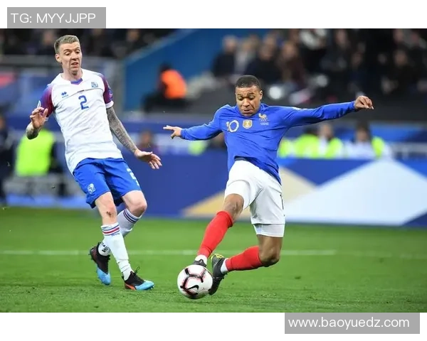 足球场上最帅气的法国球星形象盘点 带你走进魅力四射的法兰西足坛 足球场上最帅气的法国球星形象盘点 带你走进魅力四射的法兰西足坛