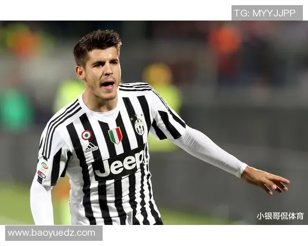 足球巨星静心打坐展示内心平和与专注精神的完美融合